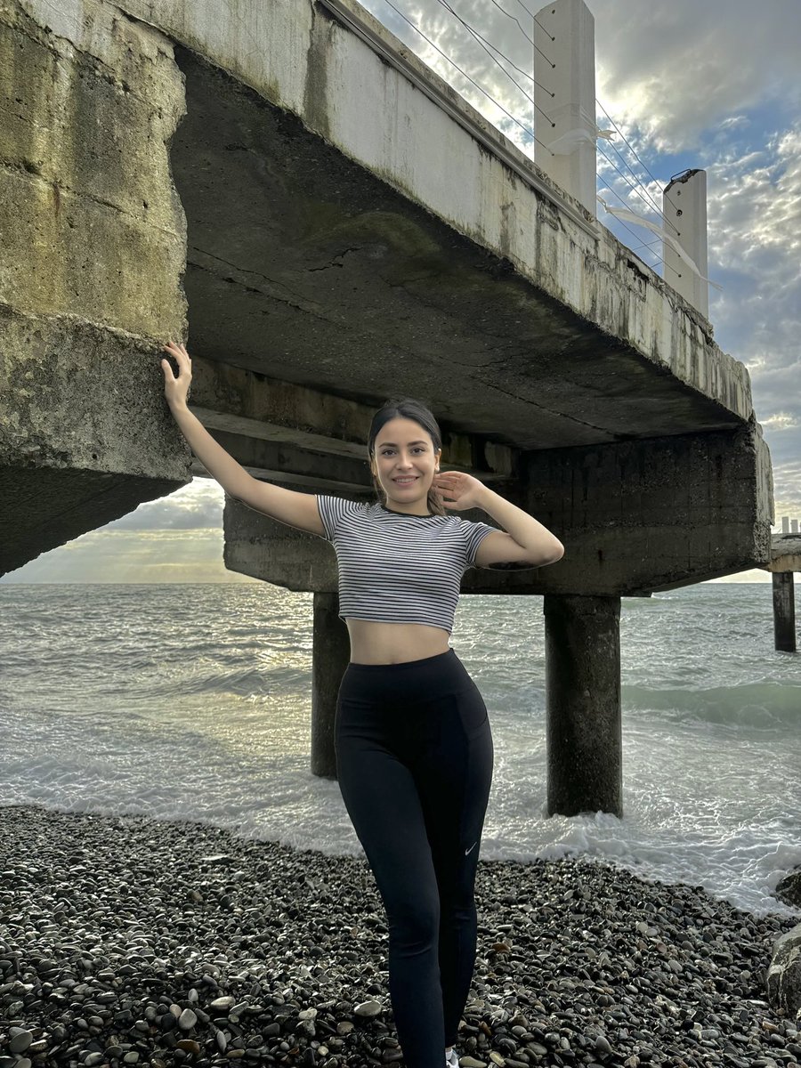 Sinanpaşa Estetik Bayan Escort Bayan Merve